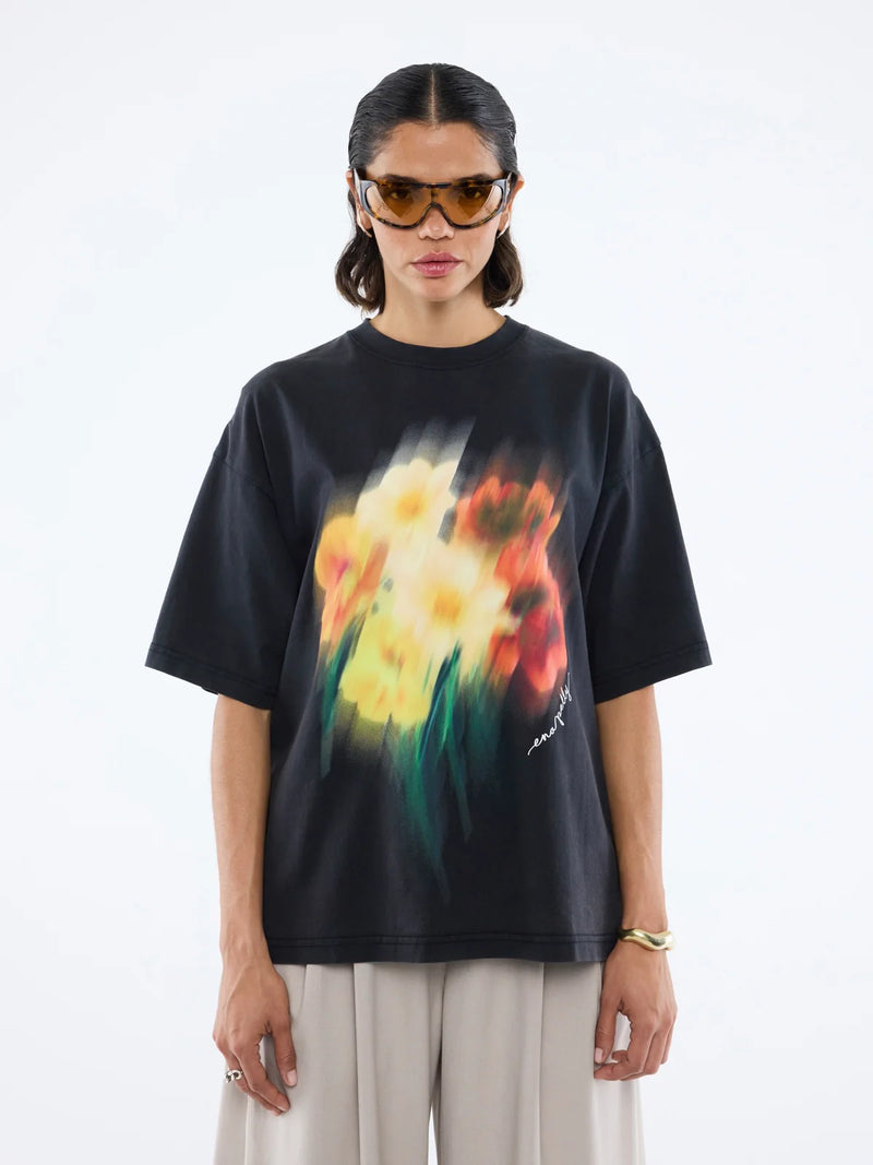 BLURRED SUNFLOWERS TEE