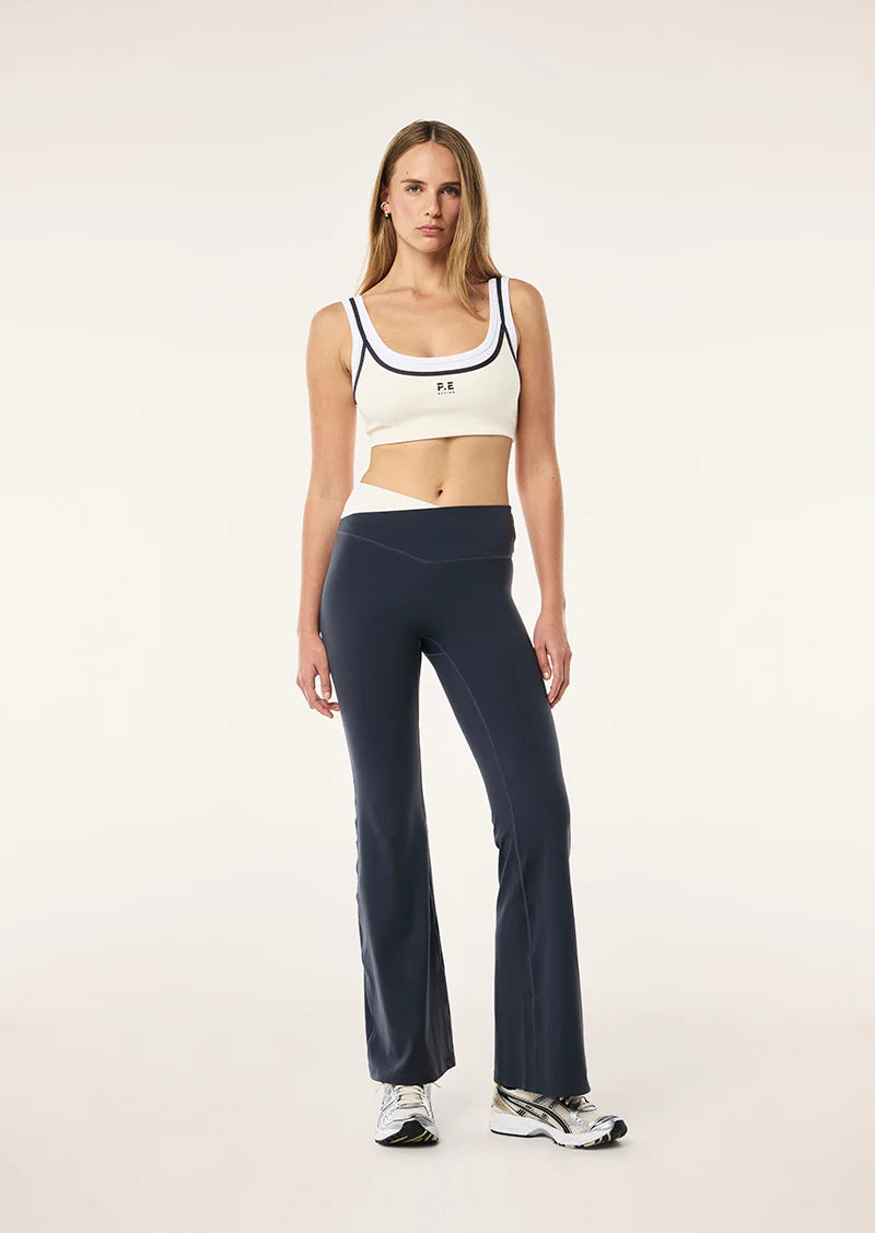 FORWARD CROP IN WHISPER WHITE