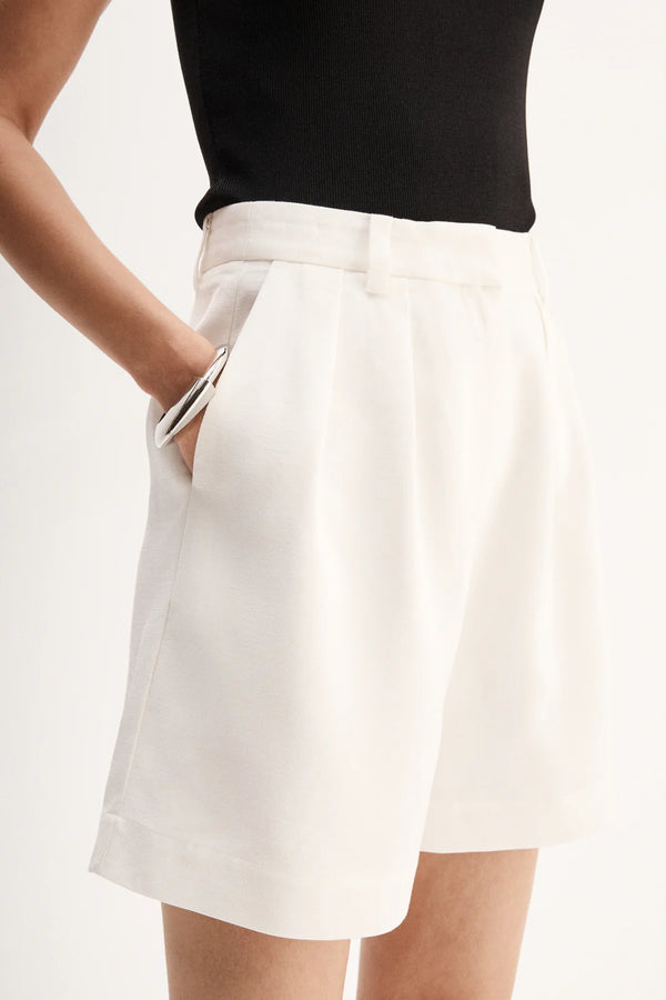 ISABELLA TAILORED SHORT - WHITE