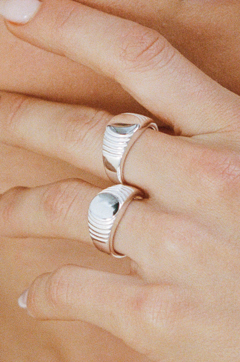 NONNO SIGNET RING - WHITE GOLD/CLEAR