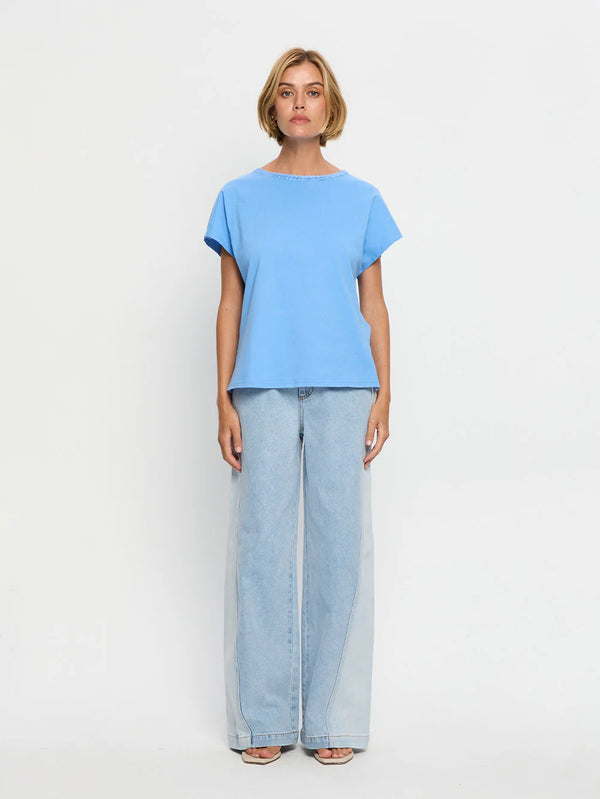 THEA TEE - SKY BLUE