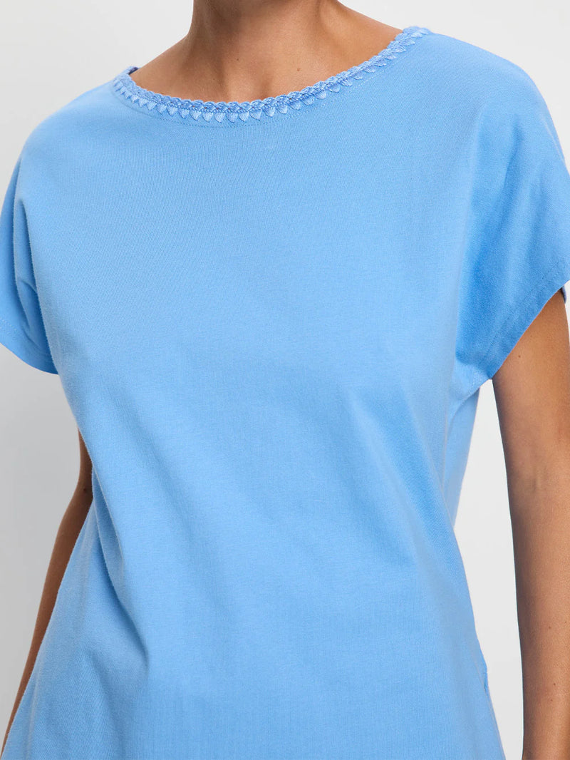 THEA TEE - SKY BLUE