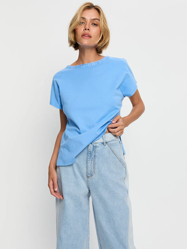 THEA TEE - SKY BLUE