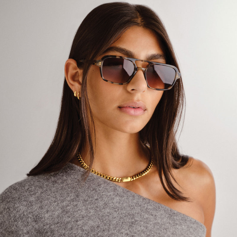 THE DUSTY MOCHA TORT